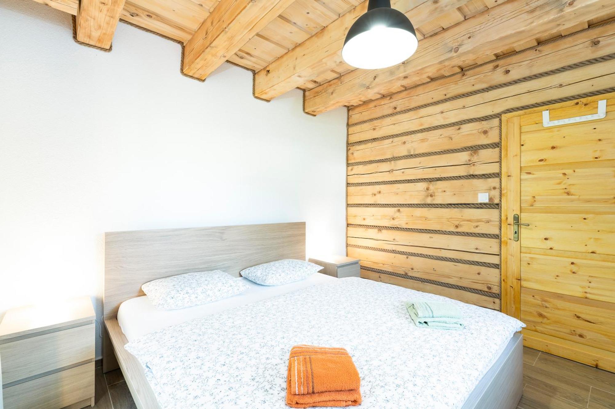 Drevenice Liptov - Ski & Hiking Apartments Lazisko Exterior photo